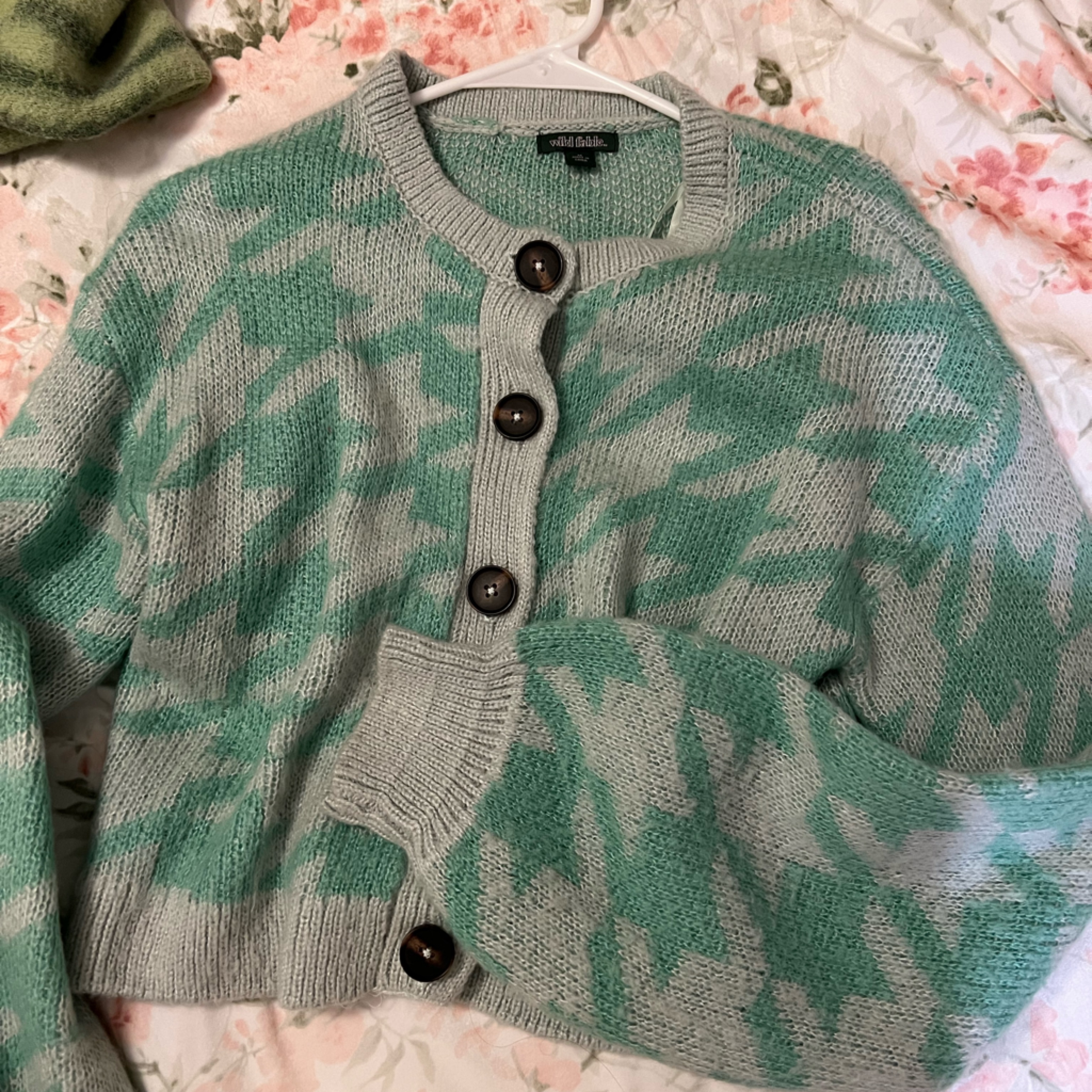 Wild Fable Houndstooth Cardigan Sweater